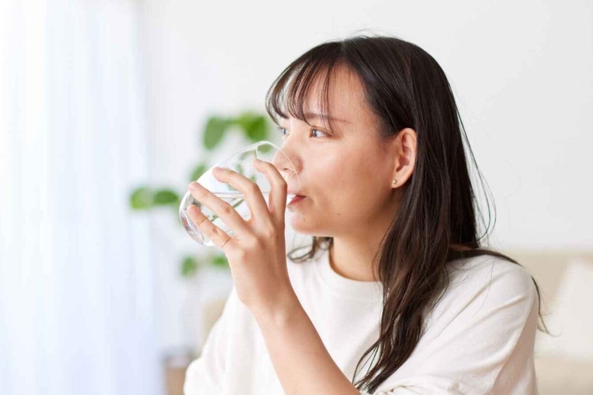 Ayurvedic Morning Rituals: 6 Benefits Of Drinking Water On An Empty Stomach