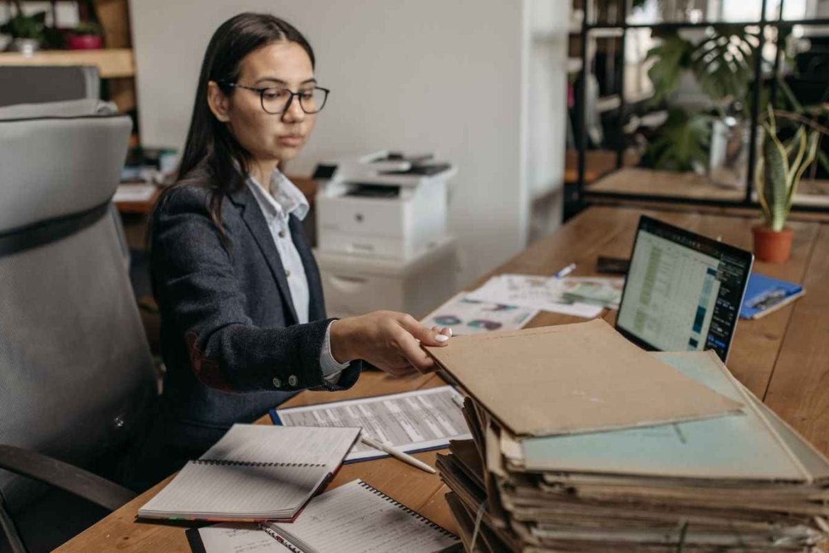 Can You Walk 10,000 Steps Without Leaving Your Desk? Try These Tricks