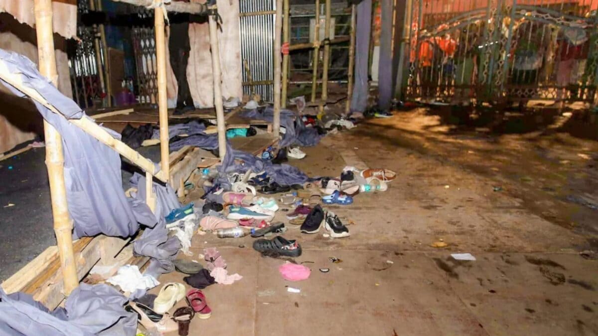 Seven Arrested Over Kolkata Durga Puja Stampede That Killed 19