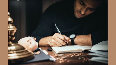 His Reddit post sparked advice on saving first and controlling lifestyle creep. (Representative Image)
