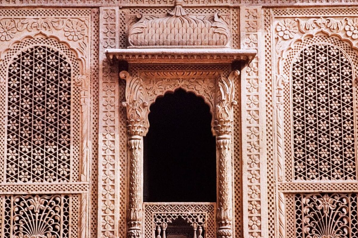 World Architecture Day: 8 Clever Architectural Features From Historic India