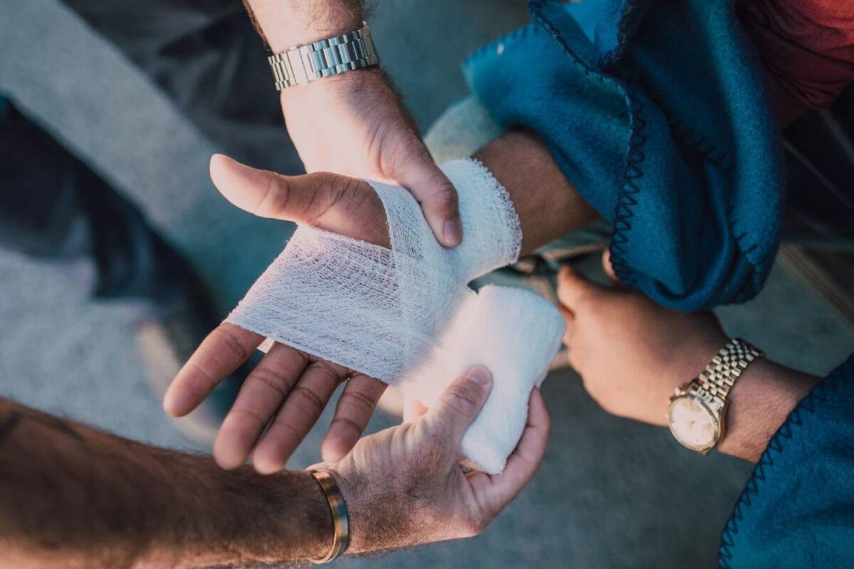World Trauma Day: 7 First-Aid Basics Everyone Should Know To Handle Emergencies