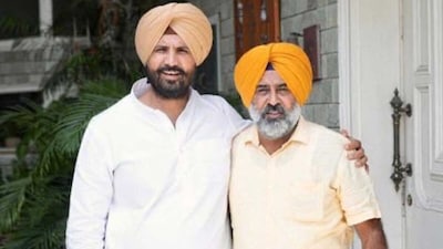 Congress MP Amrinder Singh Raja Warring on Friday congratulated Pargat Singh, who succeeded him as the new Punjab Pradesh Congress Committee president. Image/ANI