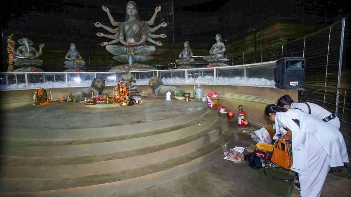 Durga Puja Stampede: Pandal Collapse Warning Led To Panic, Says Kolkata Police