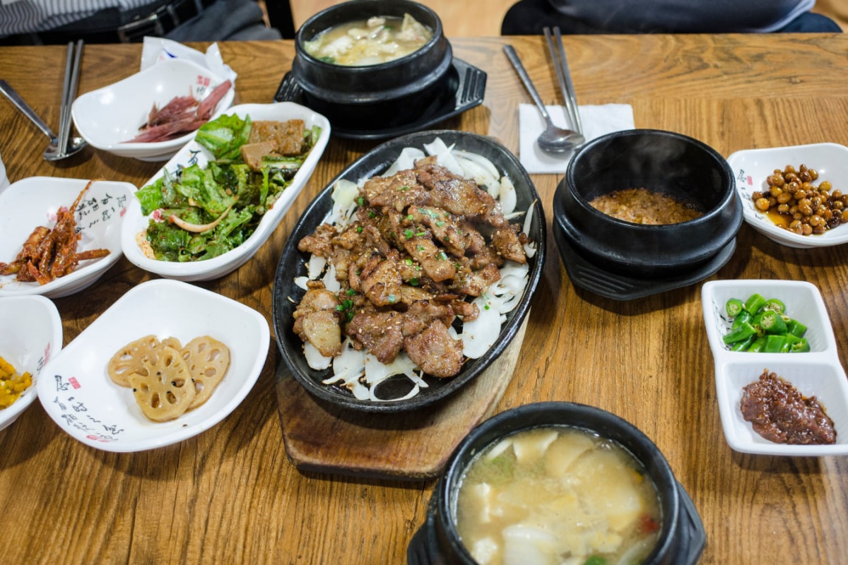 Korean Food Guide: 8 Popular Vegetarian Dishes To Try In South Korea
