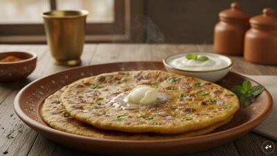 Pair this rustic, golden flatbread with a dollop of fresh white makhan (butter), a side of chilled curd, or a bowl of rich Dal Tadka for the ultimate comfort meal.