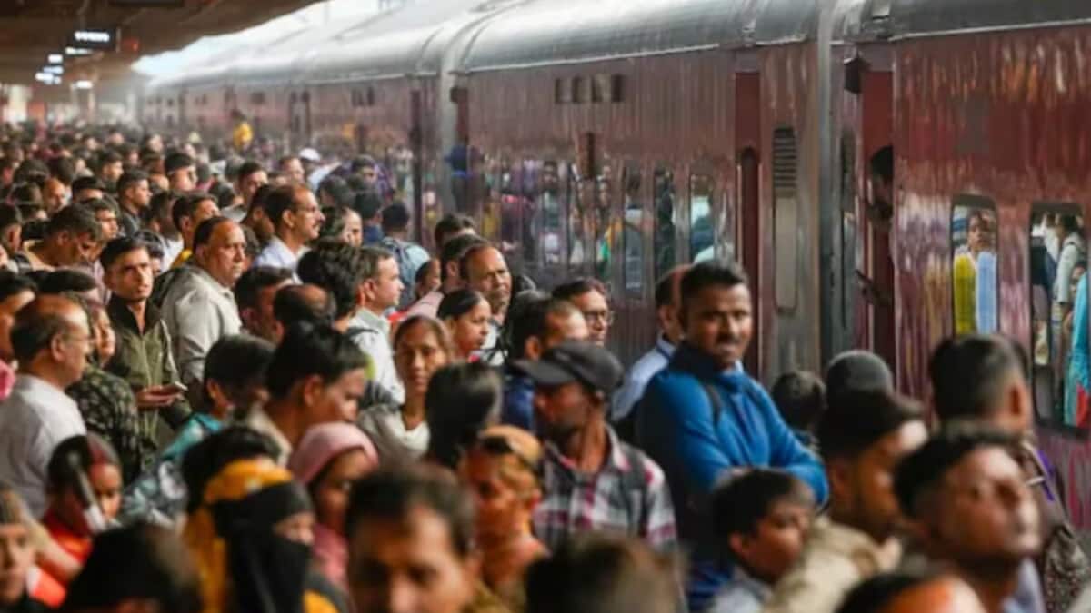 டெல்லி போராட்டத்திற்கு முன் பல ரயில்கள் ரத்து