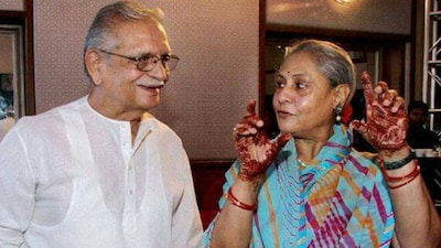 Jaya Bachchan And Gulzar’s Rare Photos Through The Years: From Guddi To Their Viral Moment