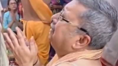 Kalyan Banerjee was seen crying during Durga Puja in the viral video
