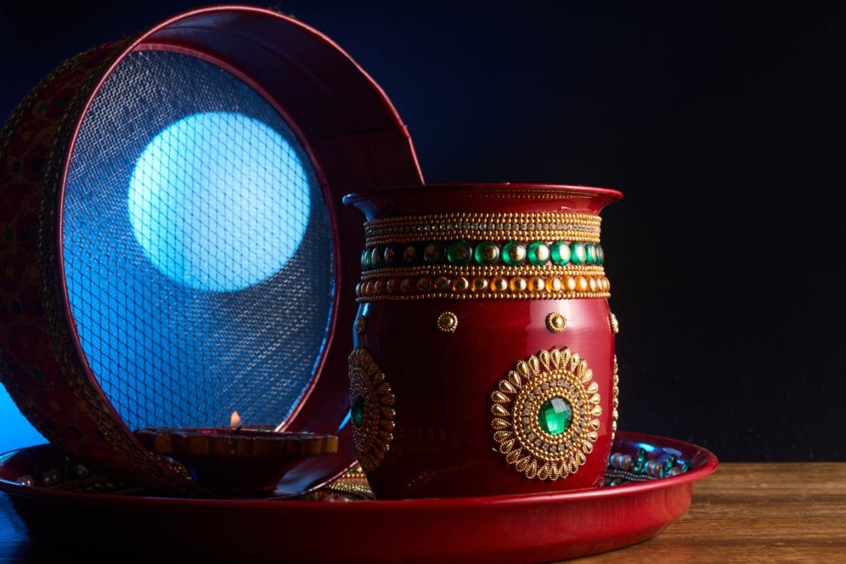 Karwa Chauth 2026 Moonrise Time In India: When Will The Moon Rise In Delhi, Mumbai, Bengaluru, Kolkata And Other Cities?