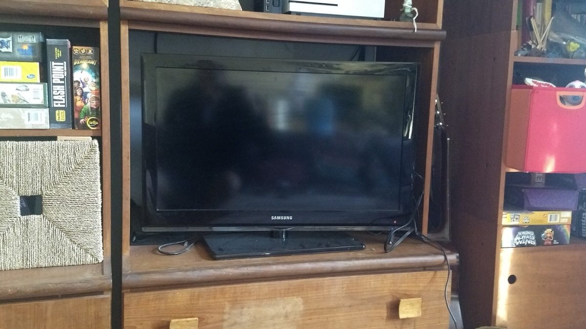 LED TVs Under Rs. 18,000 For Bedrooms And Small Rooms
