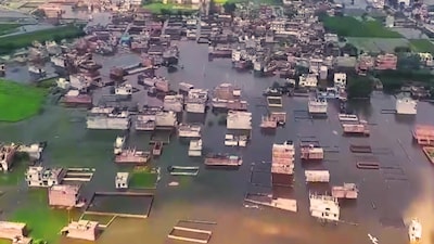 For Lucknow, the question is no longer just how high the Gomti will rise but how much room the city is still willing to give the river when it does. (X/@govindprataps12)