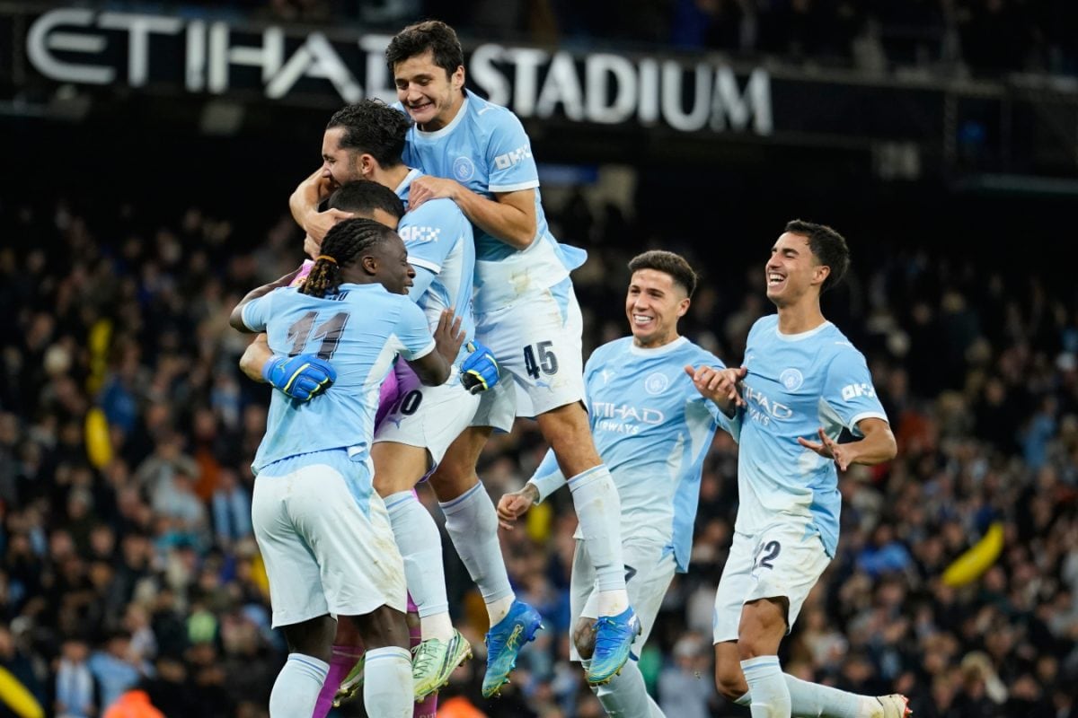 Manchester City Survive Brighton Scare, Liverpool Knock Out Chelsea
