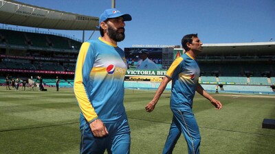 Misbah-ul-Haq (left) recently stepped down as PCB selector. (AP Photo)