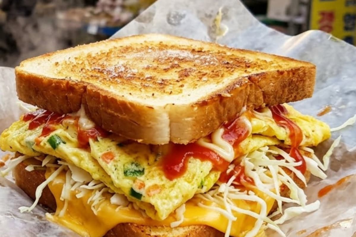 Korean Egg Toast Recipe: How To Make This Cheesy Street-Food Favourite