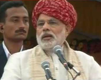 नरेंद्र मोदींचे पंतप्रधानांवर टीकास्त्र