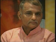 'प्रकाश आमटेंकडे नेतृत्त्व द्या' 