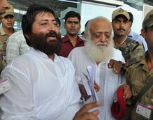 नारायण साईविरोधात लुकआऊट नोटीस