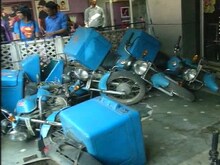रिपाइं कार्यकर्त्यांची तोडफोड 