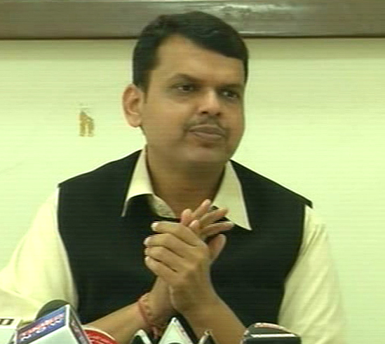 असभ्य वक्तव्यावर फडणवीस ठाम