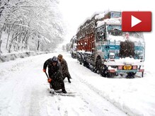 काश्मीर बर्फाच्या 'ढिगाखाली'