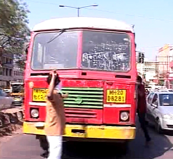 मनसेच्या रास्तारोको 3 गुन्हे दाखल, आ.शिंदे,सांगळे अटकेत
