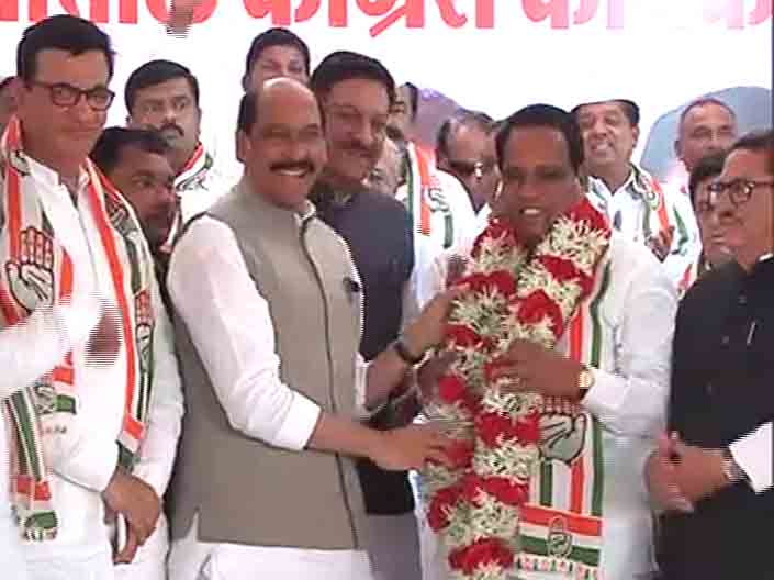 शिवबंधनाचा धागा तुटला, वाकचौरे काँग्रेसमध्ये !