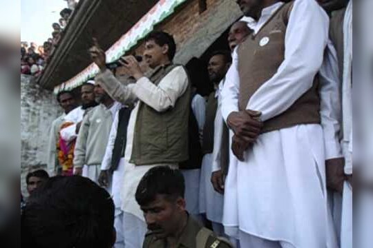 मोदींना जीव मारण्याची काँग्रेस उमेदवाराची धमकी 