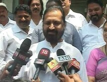 'मी अनलकी'  