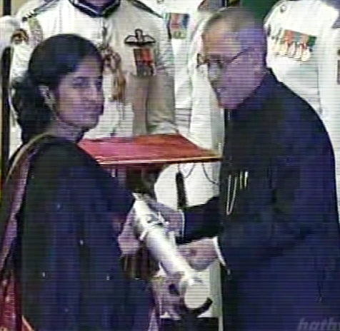 नरेंद्र दाभोलकरांना मरणोत्तर पद्मश्री प्रदान