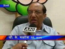 'मीडियात राहण्यासाठी थप्पड'