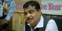 कलम 370 मुळे काश्मीरच्या विकासात अडथळा -गडकरी