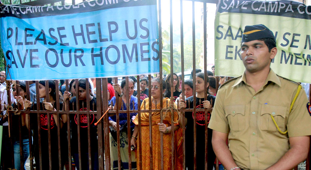 मुदत संपली, कॅम्पा कोलावर हातोडा पडणारच !