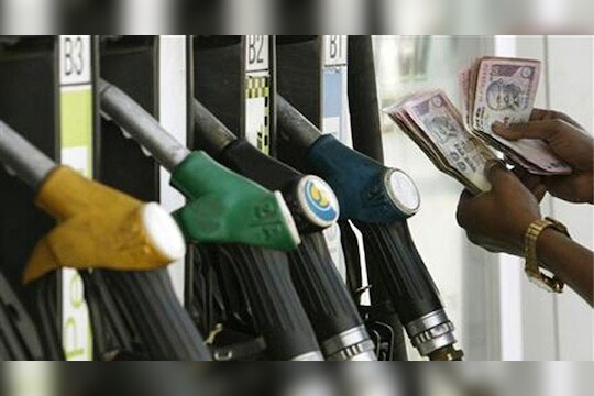पेट्रोल 1.69 तर डिझेल 50 पैशांनी महागले