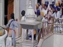 सुवर्णमंदिरात हाणामारी 