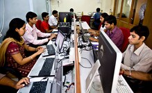 बजेटमुळे नोकरदारांचे 'अच्छे दिन' धोक्यात