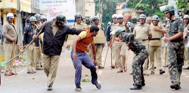 येळ्ळूरमध्ये सीमावासीय आजही पोलिसांच्या दहशतीखाली