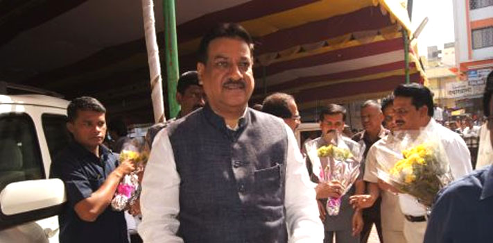 'बाबा' 'सुखरुप' परतले, कामाला लागले !