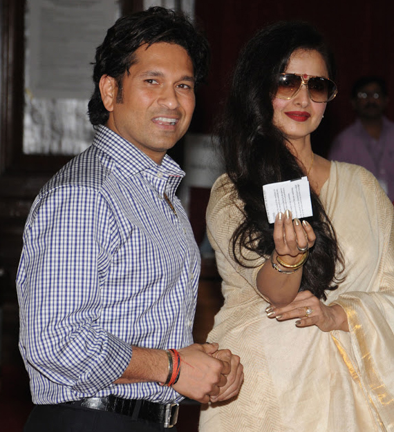 'दांडीबहाद्दर सचिन आणि रेखाची खासदारकी रद्द करा'