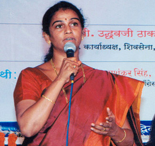 शुभा राऊळ यांचा सेनेला 'जय महाराष्ट्र', मनसेत दाखल