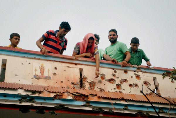 पाकिस्तानची पुन्हा आगळीक, गोळीबारात 5 ठार