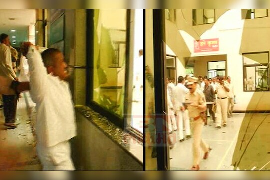 ऊस पेटला : स्वाभिमानी शेतकरी संघटना आक्रमक
