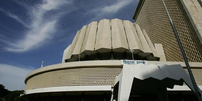 अर्थसंकल्पीय अधिवेशन वादळी ठरण्याची चिन्हं