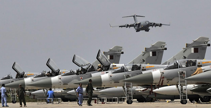 शस्त्रास्त्रांची स्पर्धा - युद्ध आवडे सर्वांना