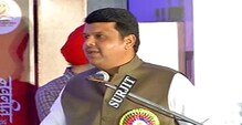 संतसाहित्य शेतकर्‍यांपर्यंत पोहोचवण्यात सरकार कमी पडलं - मुख्यमंत्री