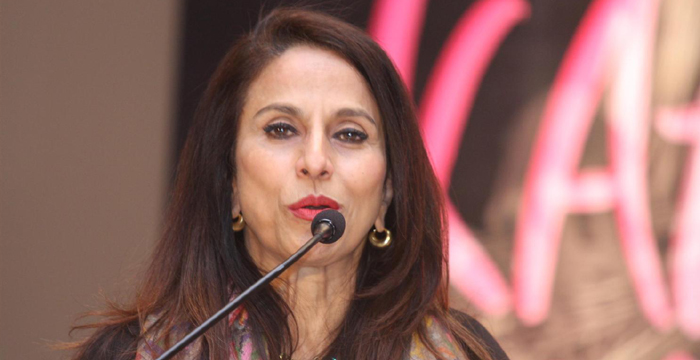 'त्या' ट्विटवरून शोभा डे यांच्याविरोधात हक्कभंग प्रस्ताव