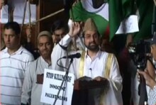   पाकच्या कुरापत्या सुरूच, फुटीरतावादी हुरियतच्या नेत्यांना भेटीचं निमंत्रण