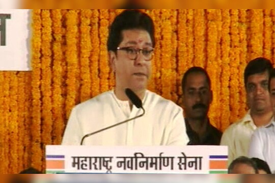 फुटीच्या भीतीमुळे शिवसेना अजून सत्तेत - राज ठाकरे 