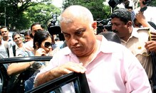 शीना बोरा हत्याप्रकरण: पीटर मुखर्जींला २३ नोव्हेंबरपर्यत कोठडी शीना बोरा हत्याप्रकरण: पीटर मुखर्जींला २३ नोव्हेंबरपर्यत कोठडी