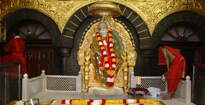 विमानतळासाठी पैसे देण्यास साई संस्थाननं दिला नकार